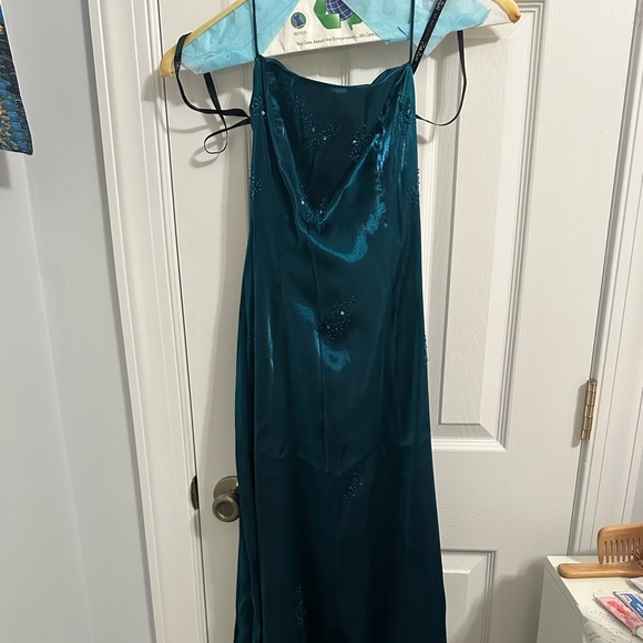 slim fit dress slacks Green V neck Long Prom Dress fg3609 – formalgowns main image 0